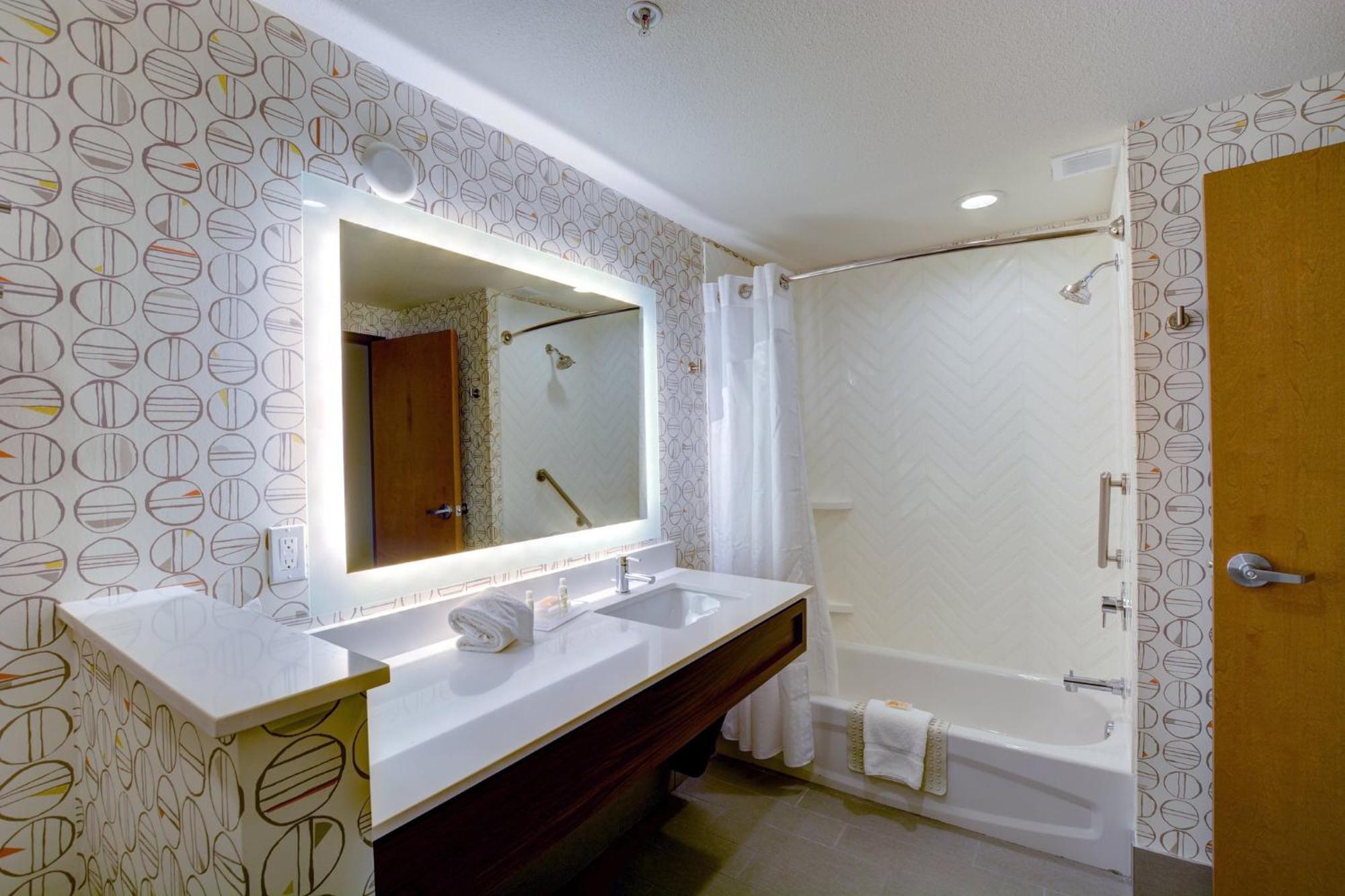 Holiday Inn - Salem By Ihg Dış mekan fotoğraf